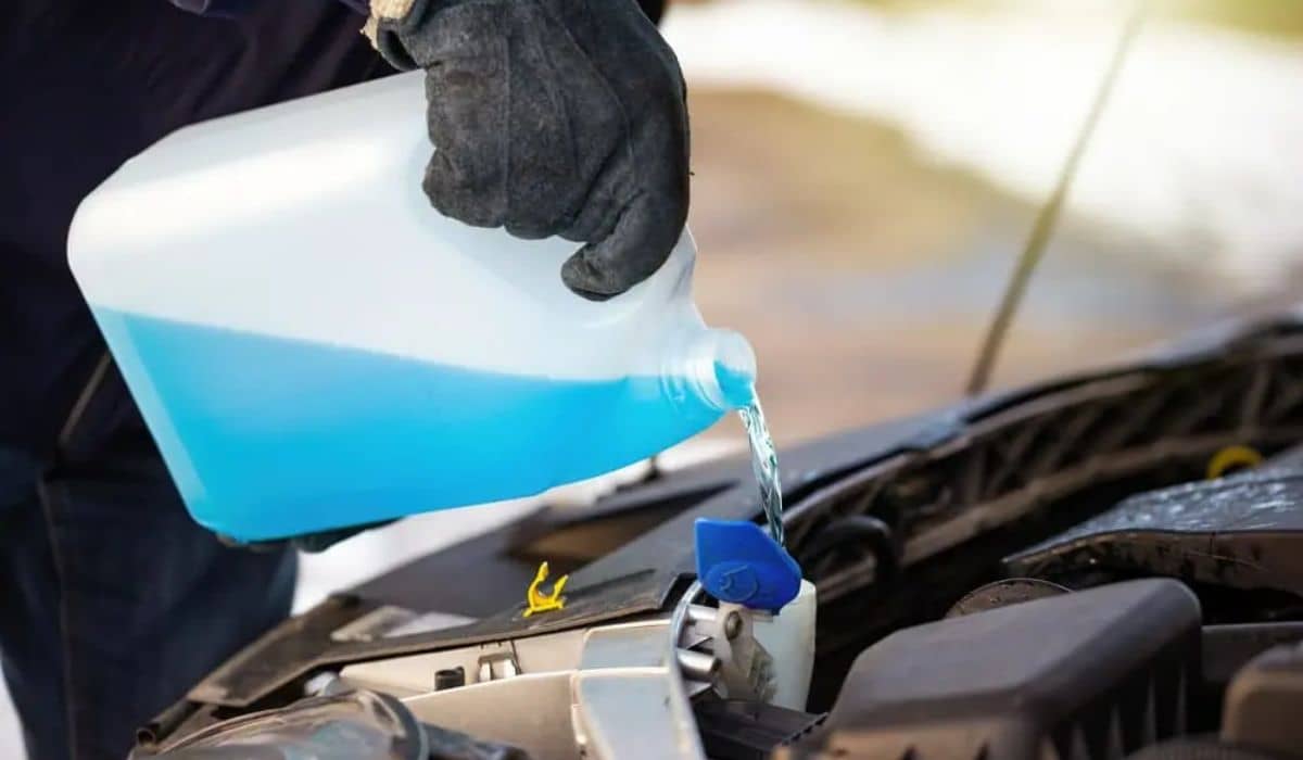 You are currently viewing Coolant Concerns: Does the car need to be running when adding coolant?