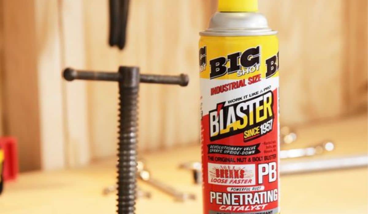 Read more about the article WD40 vs PB Blaster: Which Penetrating Oil is Best?